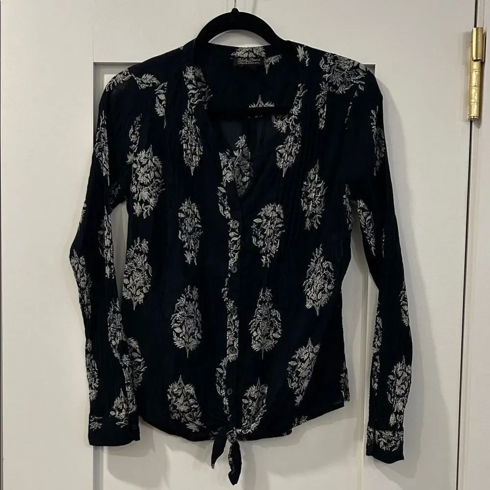 Lucky Brand Black and White Patterned Button Down Blouse, Size Small